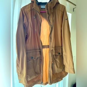 Columbia cargo colored jacket lightweight
